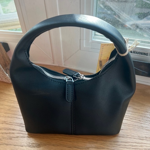 NWT- Aeropostale Black Mini Bag - Picture 4 of 7